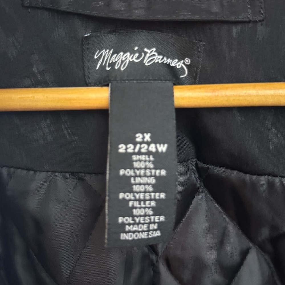 Maggie Barnes removable hooded coat with black pattern - 2X - Picture 3 of 5